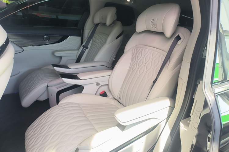 Used FORTHING Xinghai V9 2024 1.5TD 200km Qingyunti Series Premium Version Left Rear Seat