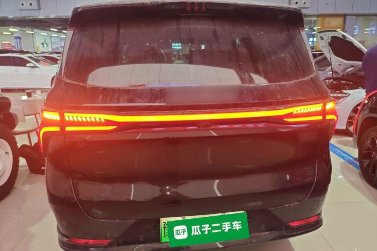 Used FORTHING Xinghai V9 2024 1.5TD 200km Chinese Knot Series Premium Edition Rear