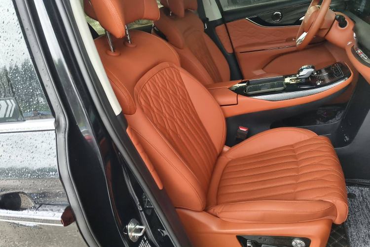 Used FORTHING Xinghai V9 2024 1.5TD 200km Qingyunti Series Premium Version Right Front Seat