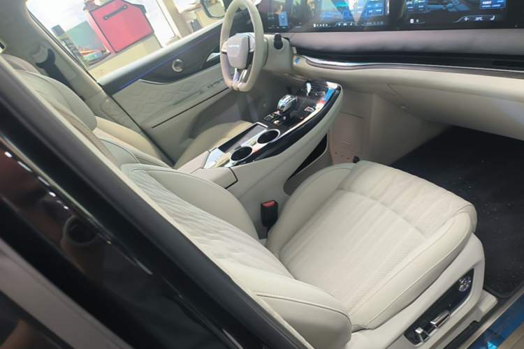 Used FORTHING Xinghai V9 2024 1.5TD 200km Qingyunti Series Premium Version Right Front Seat