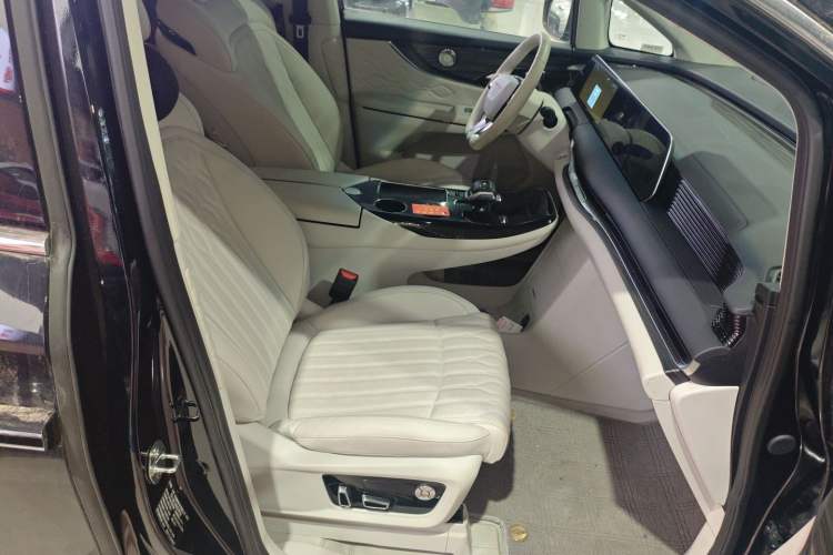 Used FORTHING Xinghai V9 2024 1.5TD 200km Chinese Knot Series Premium Edition Right Front Seat