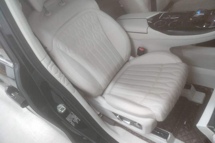 Used FORTHING Xinghai V9 2024 1.5TD 200km Qingyunti Series Premium Version Right Front Seat