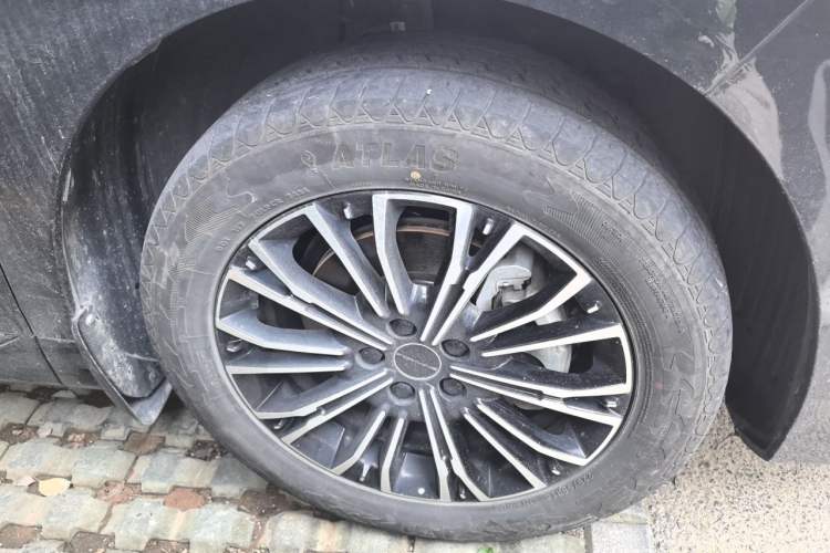 Used FORTHING Xinghai V9 2024 1.5TD 100km Chinese Knot Series Performance Edition Right Front Wheel Hub