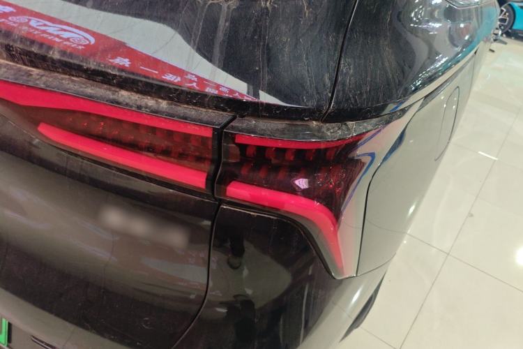 Used FORTHING Xinghai V9 2024 1.5TD 200km Chinese Knot Series Premium Edition Right Rear Taillight
