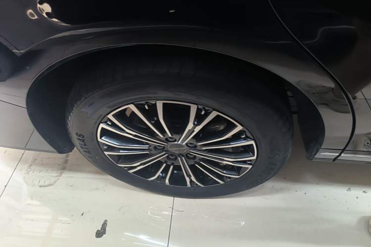 Used FORTHING Xinghai V9 2024 1.5TD 200km Qingyunti Series Premium Version Right Rear Wheel Hub