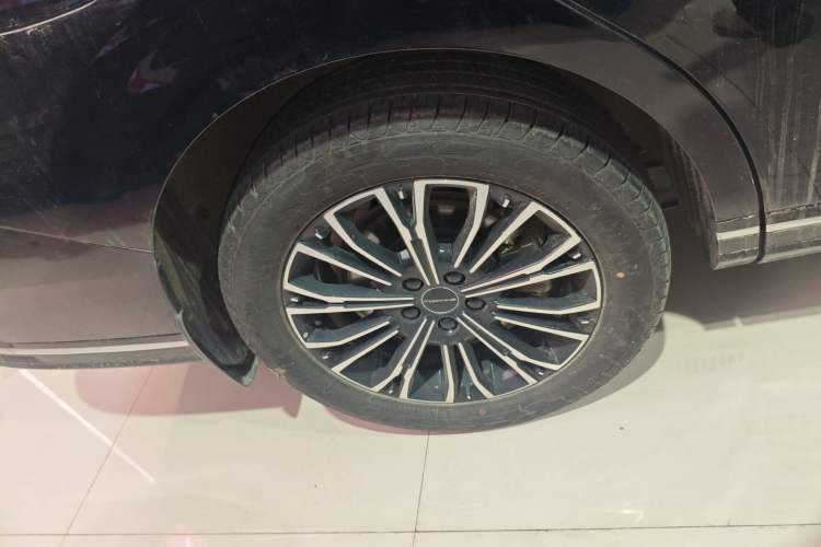 Used FORTHING Xinghai V9 2024 1.5TD 200km Chinese Knot Series Premium Edition Right Rear Wheel Hub