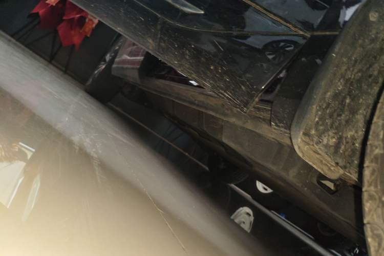 Used FORTHING Xinghai V9 2024 1.5TD 200km Chinese Knot Series Premium Edition Right Side Sill