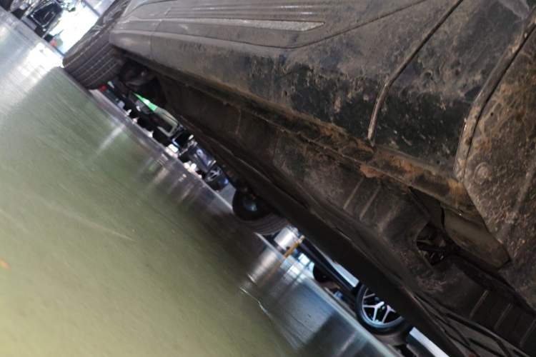 Used FORTHING Xinghai V9 2024 1.5TD 200km Chinese Knot Series Luxury Version Right Side Sill