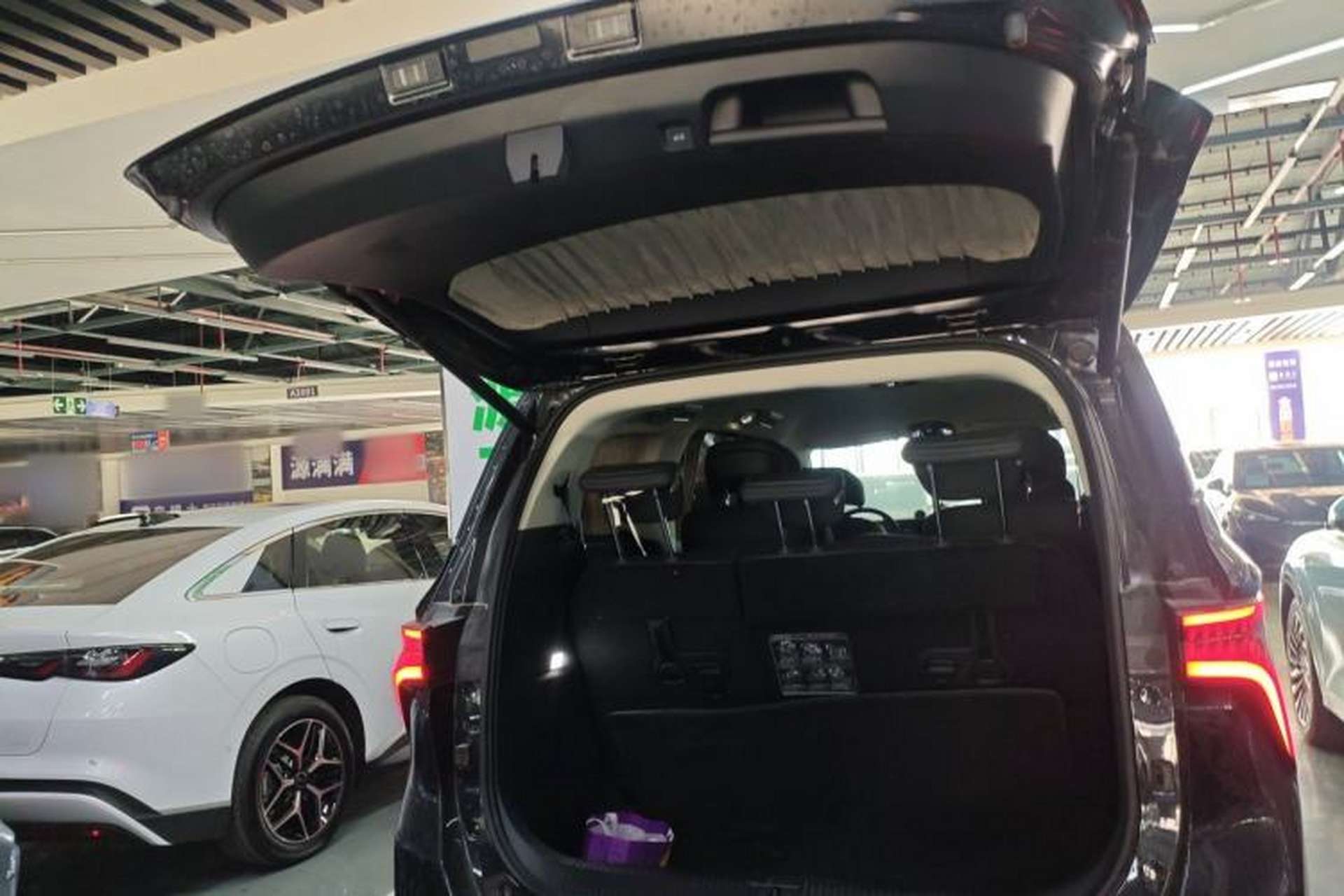 Used FORTHING Xinghai V9 2024 1.5TD 200km Chinese Knot Series Luxury Version Trunk