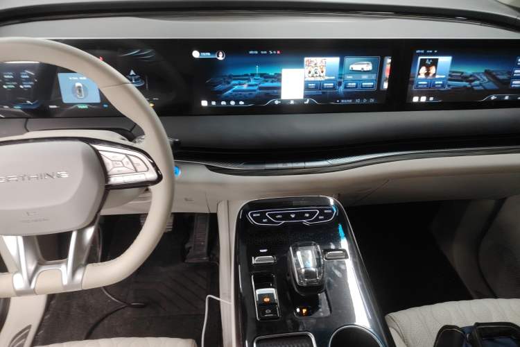 Used FORTHING Xinghai V9 2024 1.5TD 200km Qingyunti Series Premium Version Audio And AC Panel