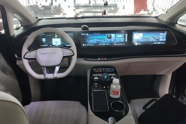 Used FORTHING Xinghai V9 2024 1.5TD 200km Qingyunti Series Premium Version Center Console