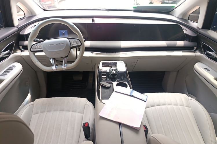 Used FORTHING Xinghai V9 2024 1.5TD 200km Qingyunti Series Premium Version Center Console