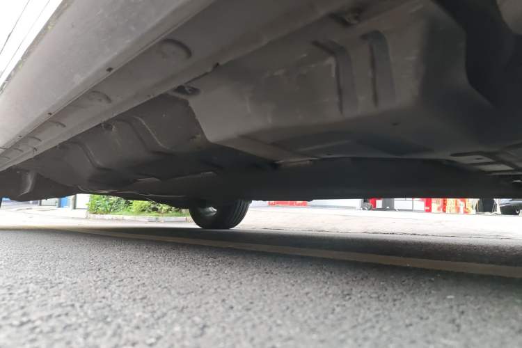 Used FORTHING Xinghai V9 2024 1.5TD 200km Qingyunti Series Premium Version Chassis Front Right