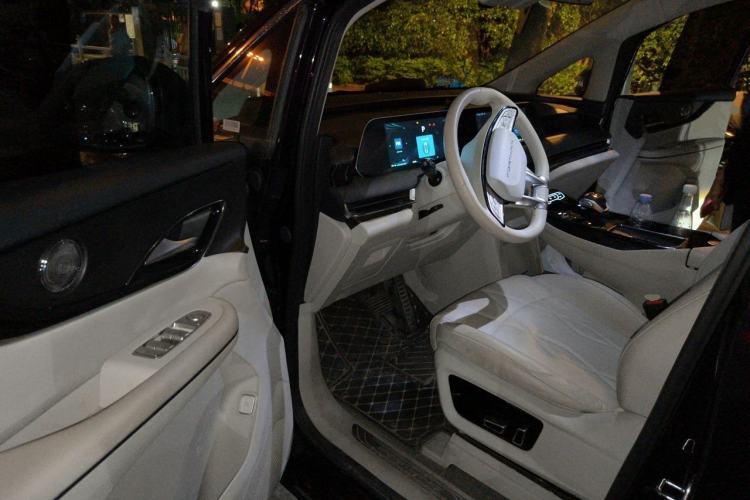 Used FORTHING Xinghai V9 2024 1.5TD 200km Chinese Knot Series Luxury Version Driver Seat