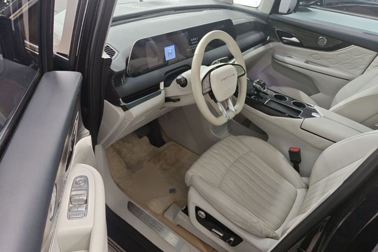 Used FORTHING Xinghai V9 2024 1.5TD 200km Chinese Knot Series Premium Edition Driver Seat
