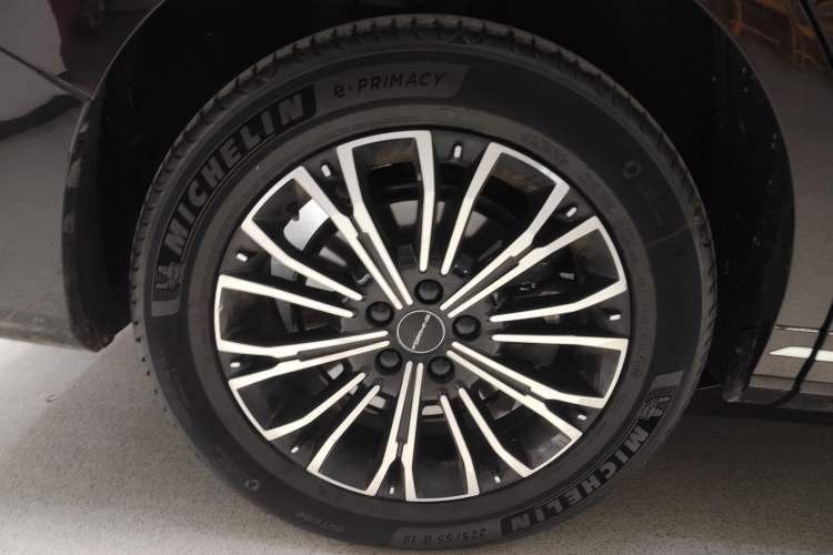 Used FORTHING Xinghai V9 2024 1.5TD 200km Qingyunti Series Premium Version Exterior 5