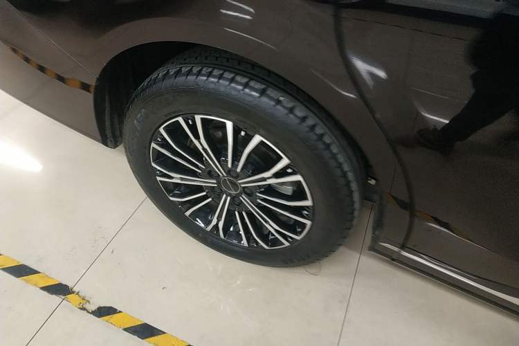 Used FORTHING Xinghai V9 2024 1.5TD 200km Qingyunti Series Premium Version Exterior 8