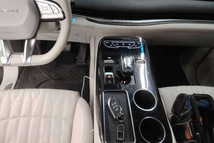 Used FORTHING Xinghai V9 2024 1.5TD 200km Qingyunti Series Premium Version Gear Lever