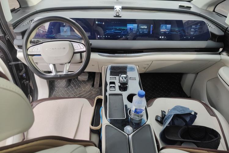 Used FORTHING Xinghai V9 2024 1.5TD 200km Qingyunti Series Premium Version Interior 2