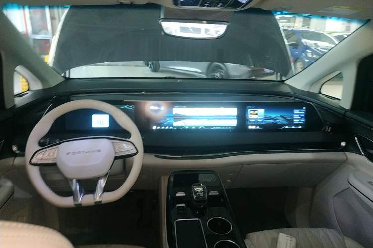 Used FORTHING Xinghai V9 2024 1.5TD 200km Qingyunti Series Premium Version Interior 2