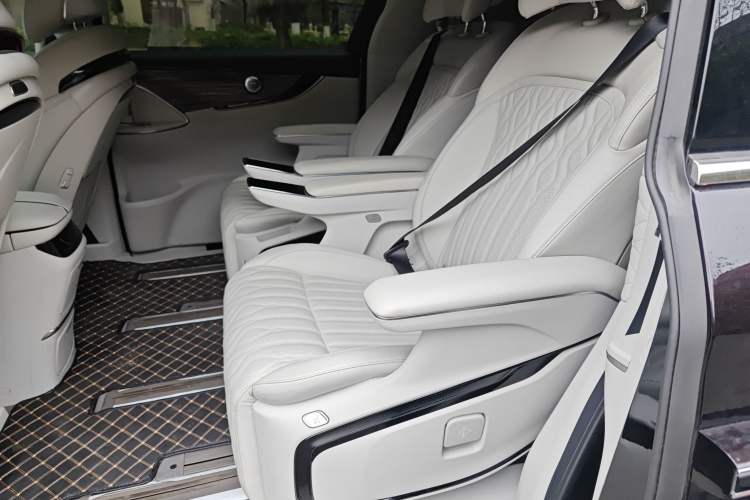 Used FORTHING Xinghai V9 2024 1.5TD 200km Qingyunti Series Flagship Edition Left Rear Seat