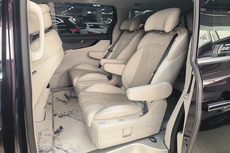 Used FORTHING Xinghai V9 2024 1.5TD 200km Chinese Knot Series Luxury Version Left Rear Seat