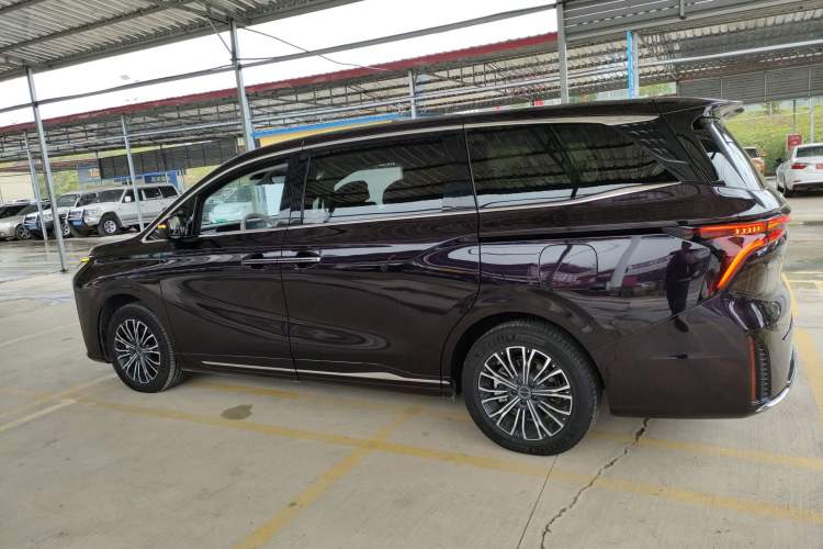 Used FORTHING Xinghai V9 2024 1.5TD 200km Qingyunti Series Premium Version Left Side