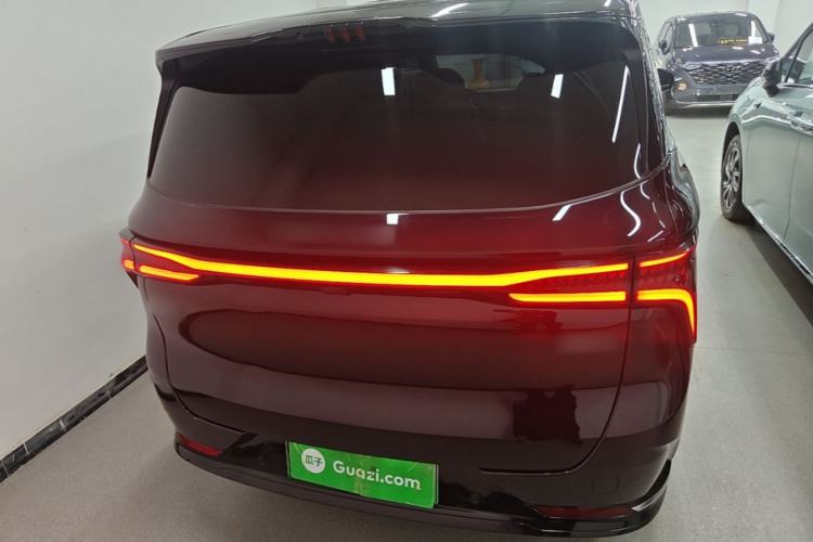 Used FORTHING Xinghai V9 2024 1.5TD 200km Chinese Knot Series Premium Edition Rear