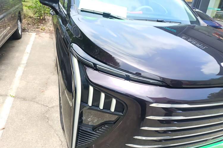 Used FORTHING Xinghai V9 2024 1.5TD 200km Qingyunti Series Premium Version Right Front Headlight