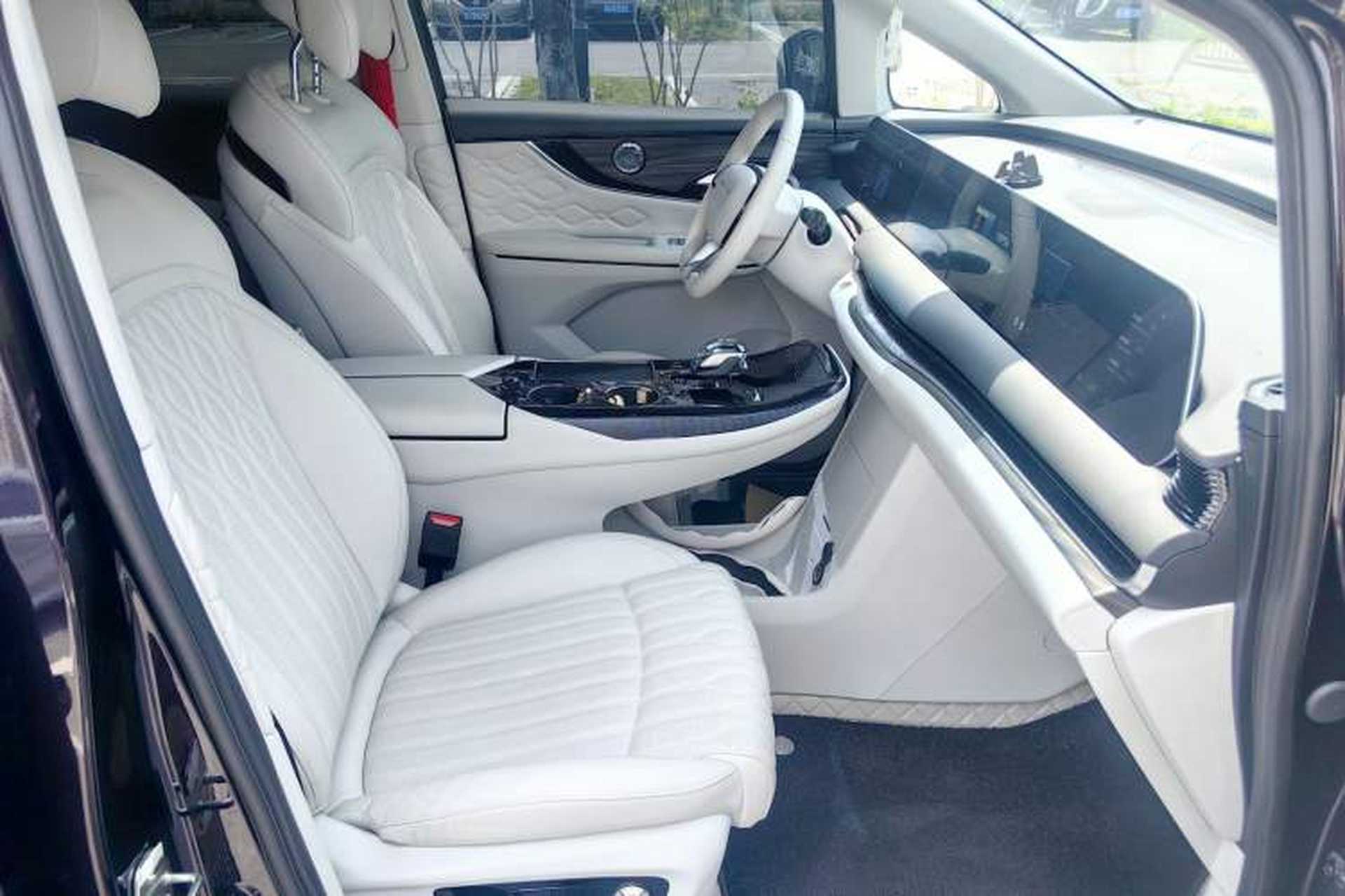 Used FORTHING Xinghai V9 2024 1.5TD 200km Qingyunti Series Premium Version Right Front Seat