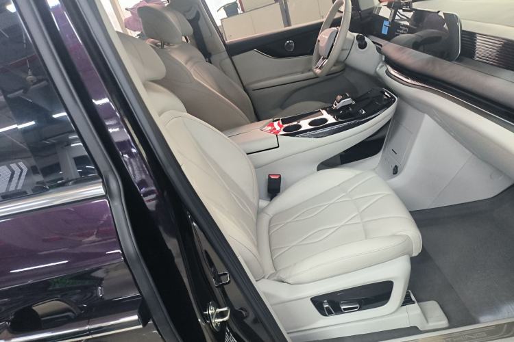 Used FORTHING Xinghai V9 2024 1.5TD 200km Chinese Knot Series Luxury Version Right Front Seat