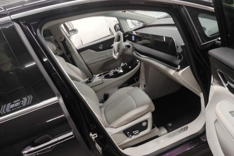 Used FORTHING Xinghai V9 2024 1.5TD 200km Qingyunti Series Premium Version Right Front Seat