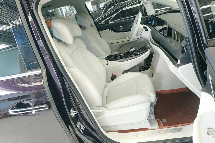 Used FORTHING Xinghai V9 2024 1.5TD 100km Chinese Knot Series Performance Edition Right Front Seat