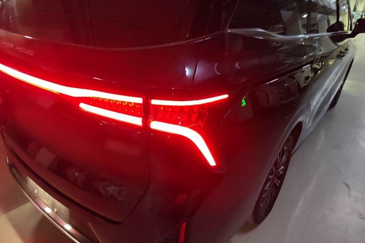 Used FORTHING Xinghai V9 2024 1.5TD 200km Qingyunti Series Premium Version Right Rear Taillight
