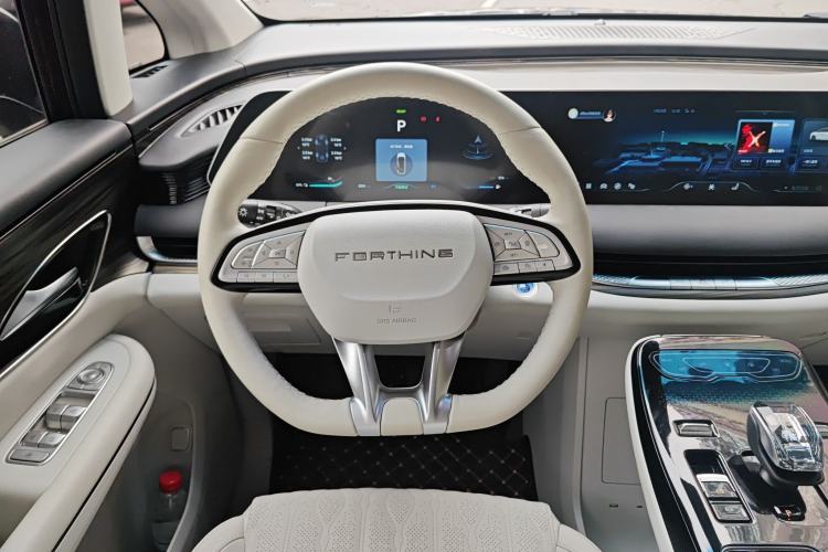 Used FORTHING Xinghai V9 2024 1.5TD 200km Qingyunti Series Flagship Edition Steering Wheel