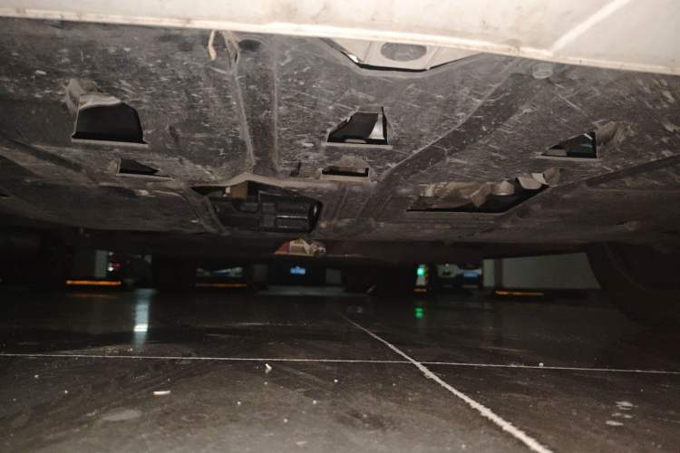 Used FORTHING Xinghai V9 2024 1.5TD 200km Chinese Knot Series Premium Edition Chassis Front