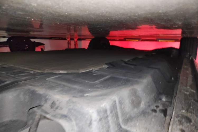 Used FORTHING Xinghai V9 2024 1.5TD 200km Chinese Knot Series Premium Edition Chassis Front Right