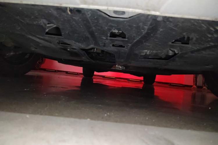 Used FORTHING Xinghai V9 2024 1.5TD 200km Chinese Knot Series Premium Edition Chassis Front