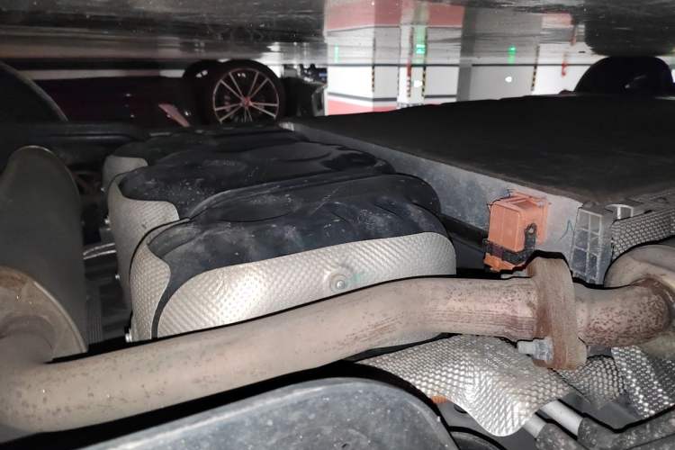 Used FORTHING Xinghai V9 2024 1.5TD 200km Chinese Knot Series Premium Edition Chassis Rear Left