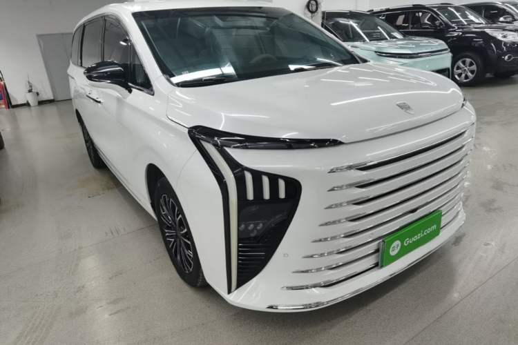 Used FORTHING Xinghai V9 2024 1.5TD 200km Qingyunti Series Premium Version Front Right 45 Deg