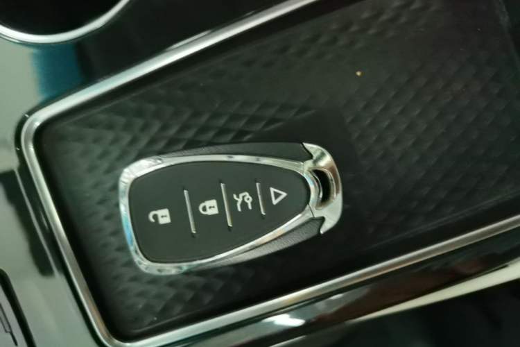 Used FORTHING Xinghai V9 2024 1.5TD 200km Qingyunti Series Premium Version Interior 1