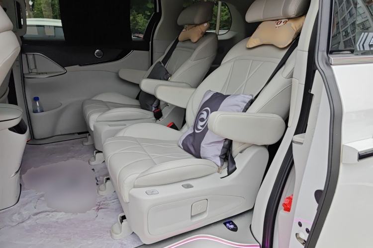 Used FORTHING Xinghai V9 2024 1.5TD 200km Chinese Knot Series Luxury Version Left Rear Seat