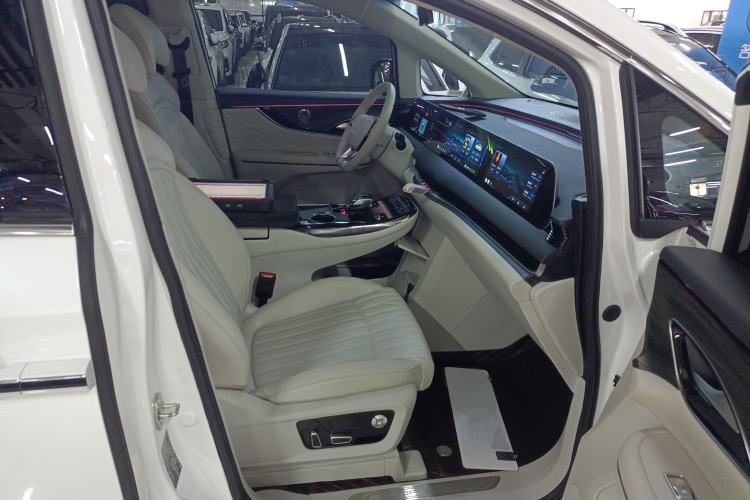 Used FORTHING Xinghai V9 2024 1.5TD 200km Qingyunti Series Premium Version Right Front Seat