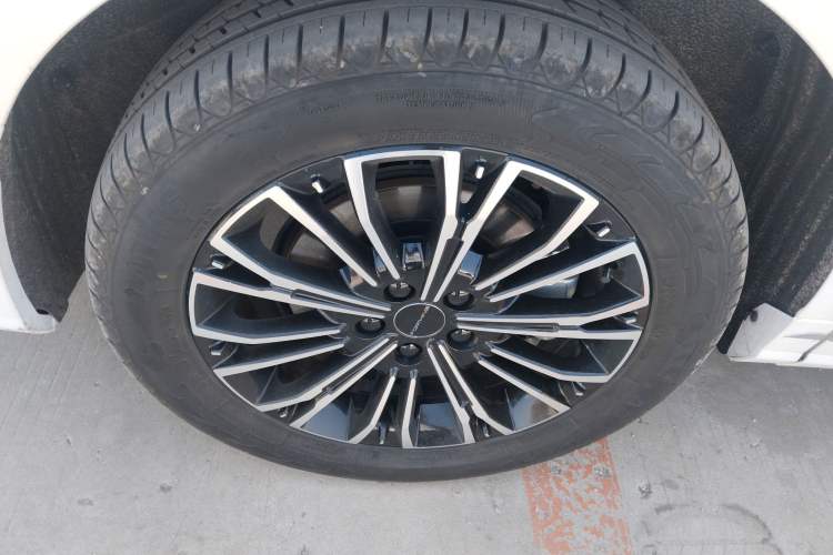 Used FORTHING Xinghai V9 2024 1.5TD 200km Qingyunti Series Premium Version Right Rear Wheel Hub
