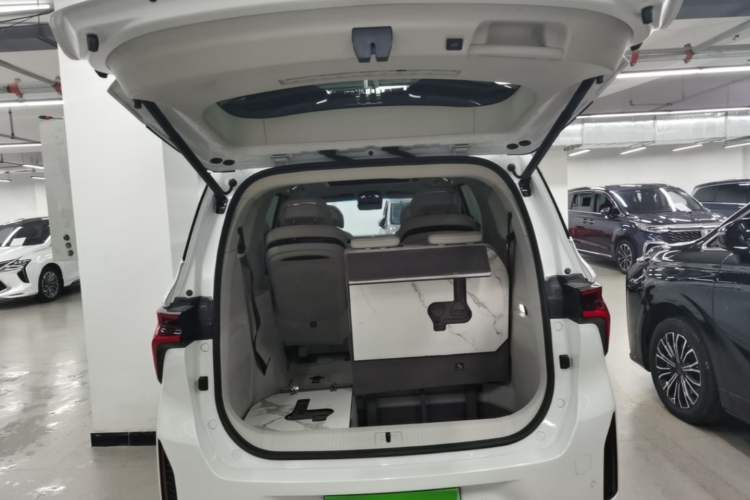 Used FORTHING Xinghai V9 2024 1.5TD 200km Qingyunti Series Premium Version Trunk