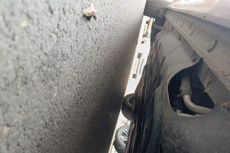 Used FORTHING Xinghai V9 2024 1.5TD 200km Qingyunti Series Flagship Edition Chassis Front Right