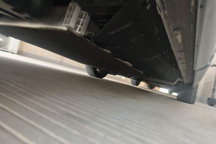 Used FORTHING Xinghai V9 2025 Model, 1.5TD 200km Qingyunti Series, Zunyue Edition Chassis Rear Right