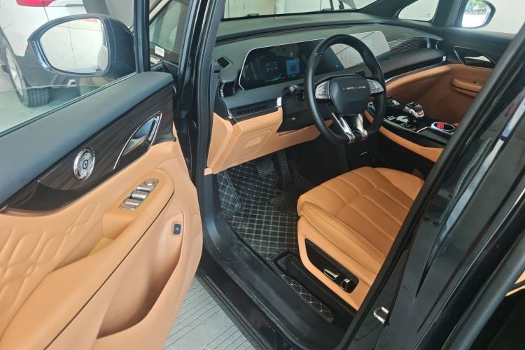 Used FORTHING Xinghai V9 2025 Model, 1.5TD 200km Qingyunti Series, Zunyue Edition Driver Seat
