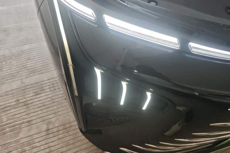 Used FORTHING Xinghai V9 2025 Model, 1.5TD 200km Qingyunti Series, Zunyue Edition Right Front Headlight