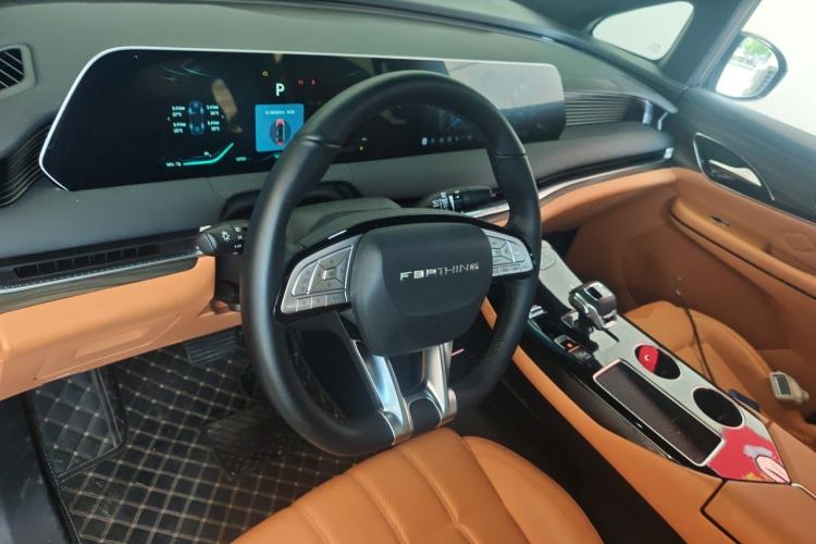 Used FORTHING Xinghai V9 2025 Model, 1.5TD 200km Qingyunti Series, Zunyue Edition Steering Wheel
